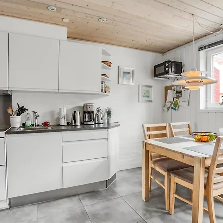 Holiday home Alissa - 400m From The Sea By Interhome