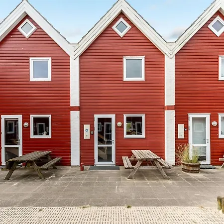 Alissa - 400m From The Sea By Interhome Nyaraló