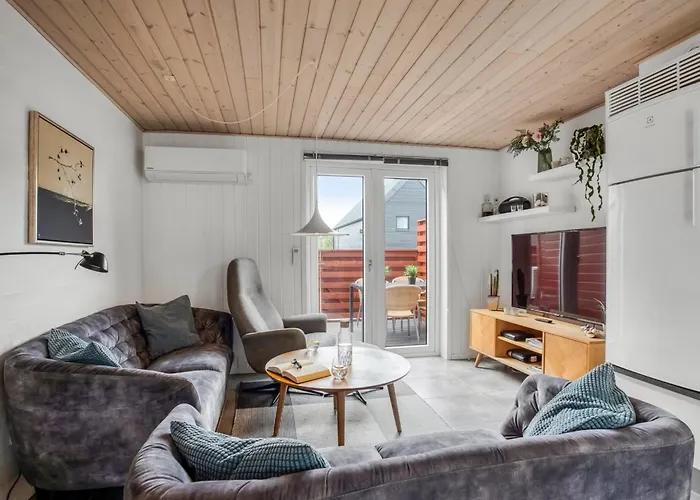 Alissa - 400m From The Sea By Interhome